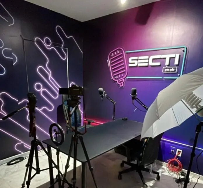 Nova Sede da SECTI em Brasília Oferece Estúdio de Podcast Gratuito