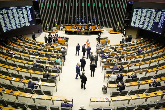 PEC 66 propõe mudança no cálculo dos precatórios