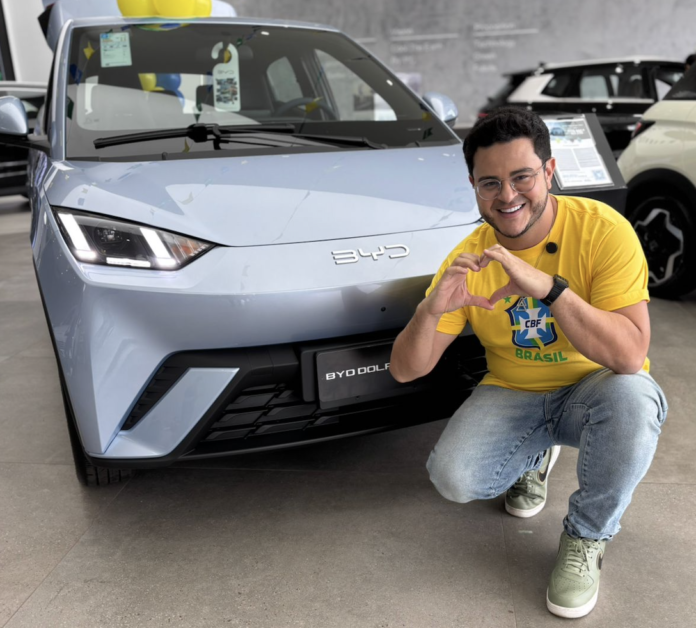 influenciador em Brasília, influenciador de Brasília, influenciador de carros, influencer de carros, influencers de carros, criador de conteúdo automotivo, influencer automotivo, carro elétrico, BYD Brasil, BYD em Brasília, carros em Brasília, teste de carro, avaliação de carro, review de carros, mobilidade elétrica, veículos elétricos, tecnologia automotiva, mercado automotivo, Eldo Gomes, Instagram Eldo Gomes, jornalista de Brasília, influenciador digital Brasília, produção de conteúdo automotivo, lançamento de carros, carros eletrificados.