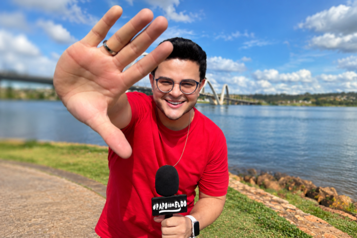 Eldo Gomes, influenciador de Brasília, repórter de Brasília, Papo com Eldo, Papo com Eldo TV, videocast Brasília, podcast Brasília, jornalista Brasília, criador de conteúdo DF, EldoGomes.com.br, Brasília Influencers Community, Águas Claras Shopping, Bazar do Águas, Repórteres Sem Fronteiras, TEDx Brasília, YouTuber Brasília, Instagram Brasília, Spotify podcast, empreendedor digital, jornalismo digital, comunidade de criadores, entrevistas Brasília, turismo Brasília, tecnologia e inovação