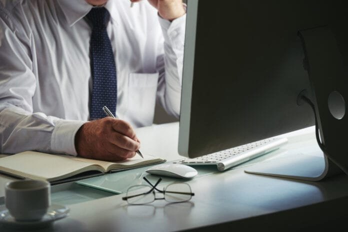 Com 72% de autônomos, advocacia adota o trabalho em rede