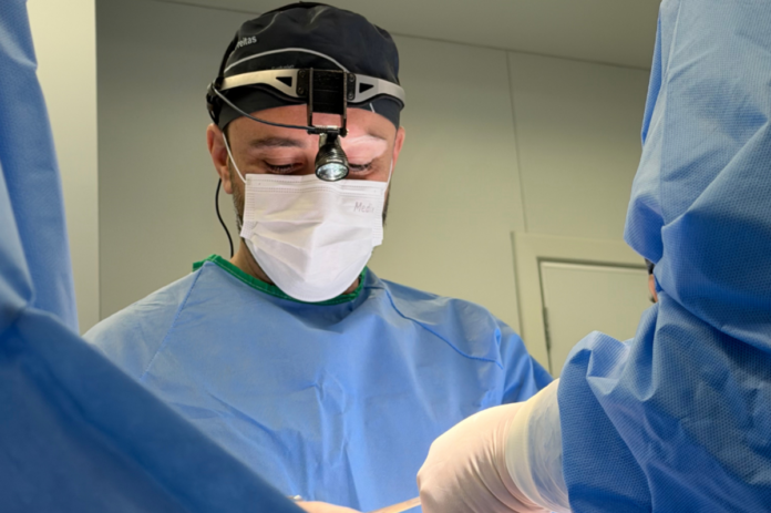 f8029ced f167 41c6 b1a0 e5d2513f2ee6 Mastopexia com cicatriz em L amplia opções na cirurgia