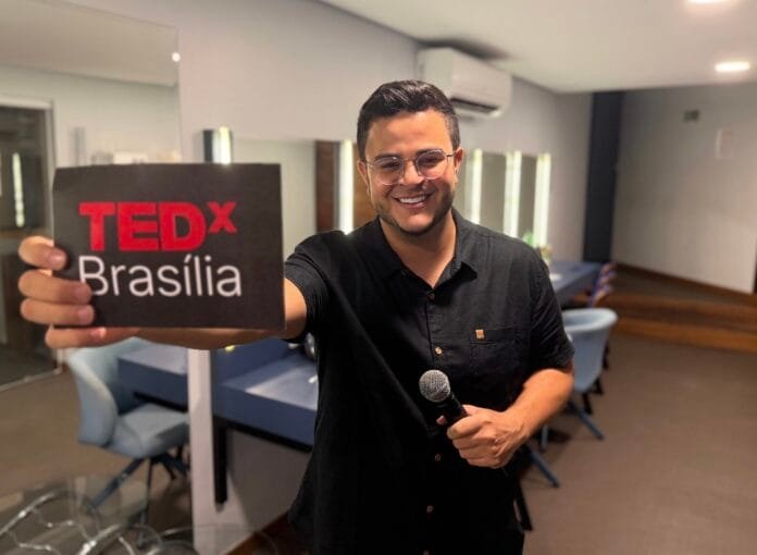 Eldo Gomes, TEDxBrasília 2026, Rafael Cavalcante, mestre de cerimônias, influenciador de Brasília, jornalista brasiliense, Teatro Nacional Cláudio Santoro, A Construção do Futuro, TEDx no Distrito Federal, eventos em Brasília, Papo com Eldo, EldoGomes.com.br, inovação, tecnologia, criatividade, palestras, TED Talks, cultura em Brasília, comunicação digital, criadores de conteúdo, empreendedorismo digital, eventos de outubro em Brasília, ideias para o futuro, jornalismo digital, programação cultural do DF Eldo Gomes, TEDxBrasília 2026, Rafael Cavalcante, mestre de cerimônias, influenciador de Brasília, jornalista brasiliense, Teatro Nacional Cláudio Santoro, A Construção do Futuro, TEDx no Distrito Federal, eventos em Brasília, Papo com Eldo, EldoGomes.com.br, inovação, tecnologia, criatividade, palestras, TED Talks, cultura em Brasília, comunicação digital, criadores de conteúdo, empreendedorismo digital, eventos de outubro em Brasília, ideias para o futuro, jornalismo digital, programação cultural do DF
